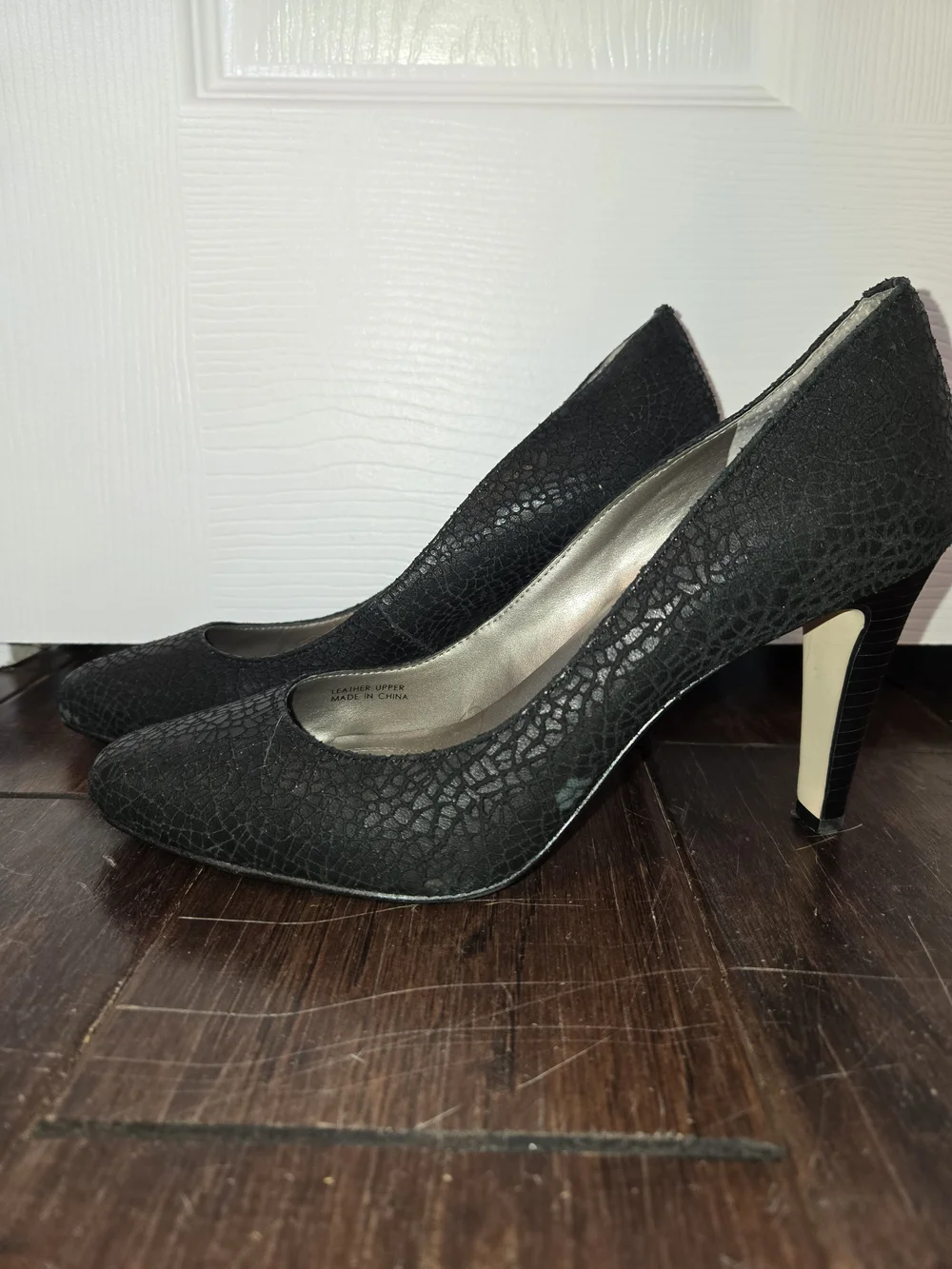Tahari Black Women's Pointed Toe High Heels